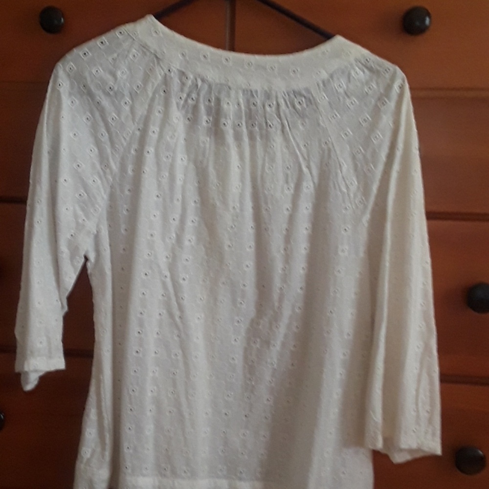 Blouse - Picture 2 of 3